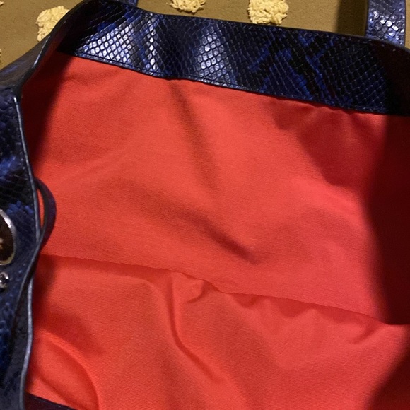 Marc Jacobs Wingman Embellished Blue/Black Python Print Leather Charm Tote - Picture 7 of 7